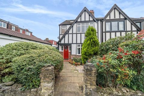 26 The Quadrant, London, SW20 8SP