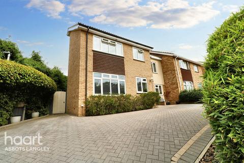 2a Lower Tail, Carpenders Park, Watford, WD19 5DD