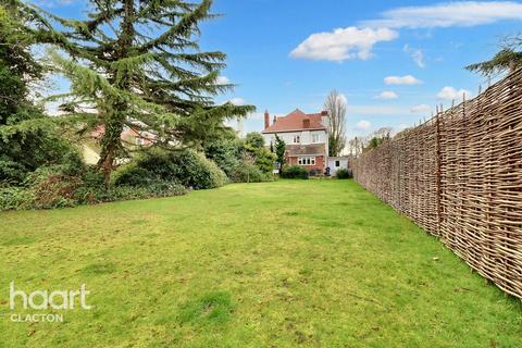 5 bedroom detached house for sale, Connaught Gardens East, Clacton-On-Sea