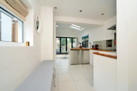 69 Cheam Common Road, Worcester Park, KT4 8TE