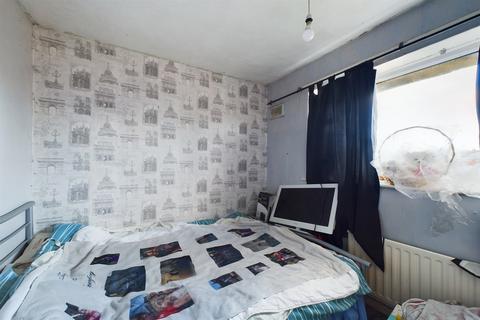 3 bedroom end of terrace house for sale - Leam Lane, Gateshead
