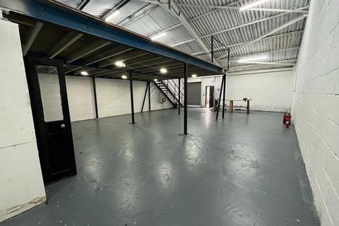 Warehouse to rent, Kingsbridge Crescent, Southall, Greater London, UB1