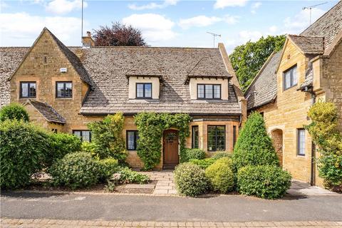 3 bedroom end of terrace house for sale, Newlands Court, Stow-On-The-Wold, Gloucestershire, GL54