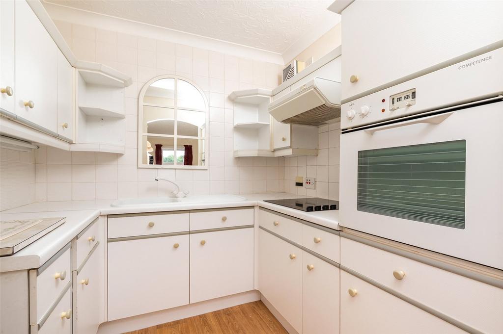 Chevin Court, Otley, West Yorkshire... 1 bed retirement property £135,000