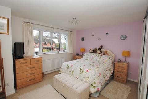 8 Ivatt Close, Telford, TF4 3SY