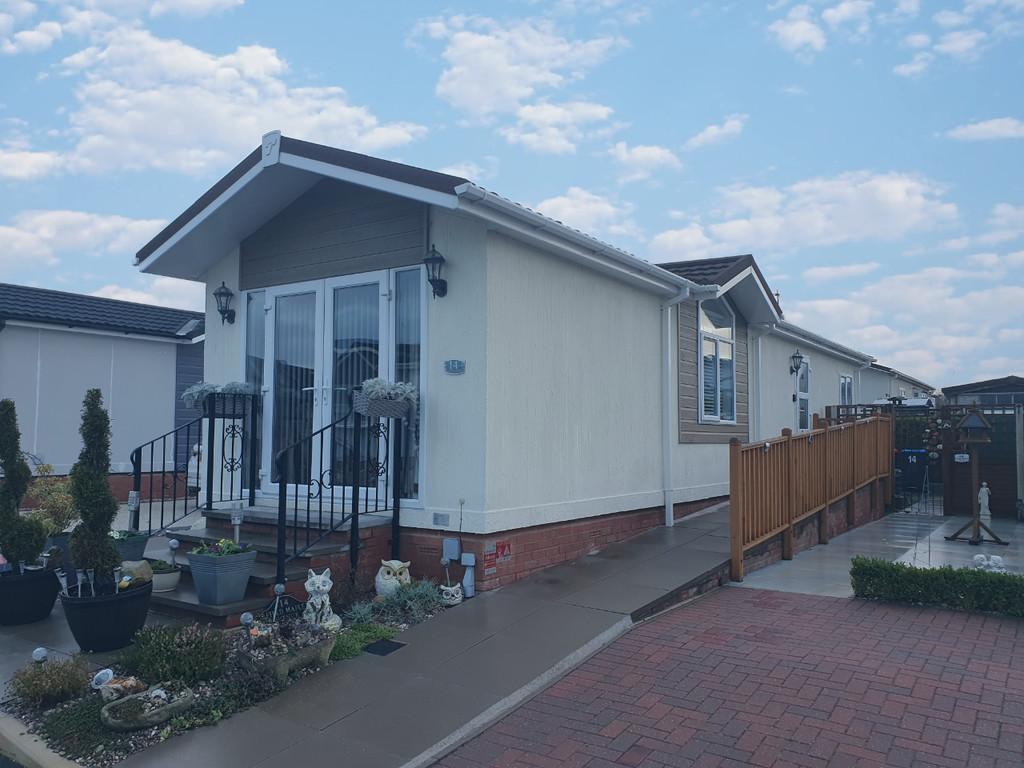 Ashwood Park, Marston, Northwich 2 bed park home for sale £139,950