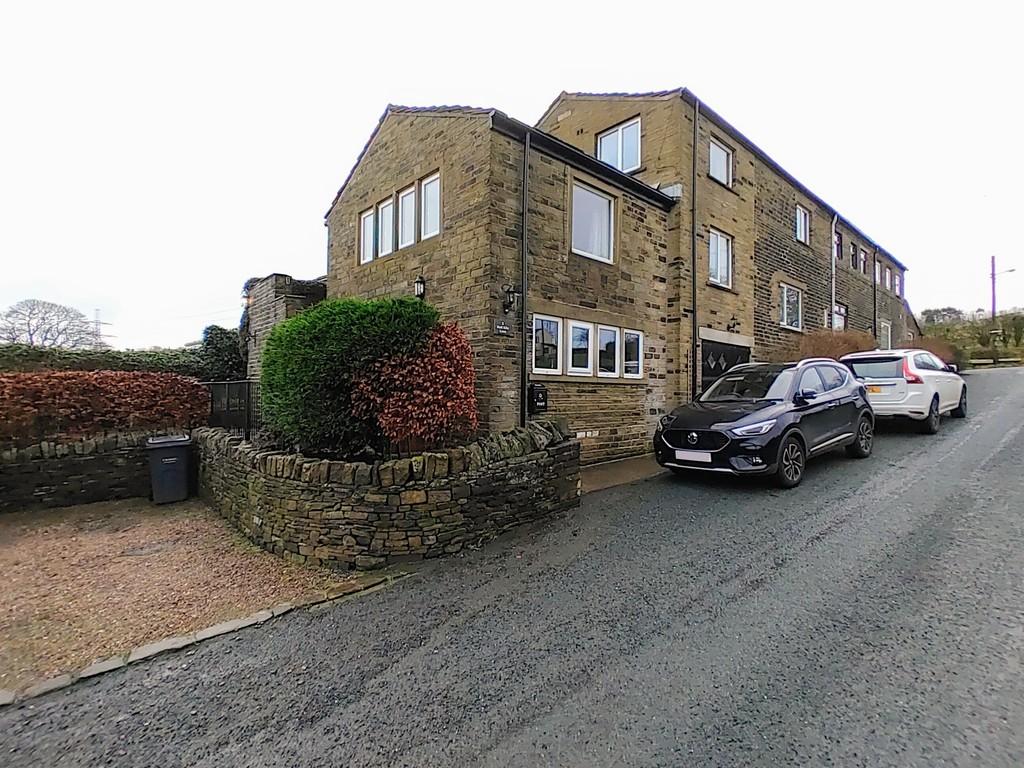 Malt Kiln Lane, Thornton 4 bed link detached house for sale £400,000