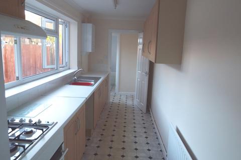 2 bedroom terraced house for sale, 296 Newland Avenue