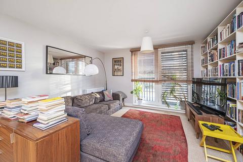 1 bedroom flat to rent - Gaumont Tower, Dalston, London, E8