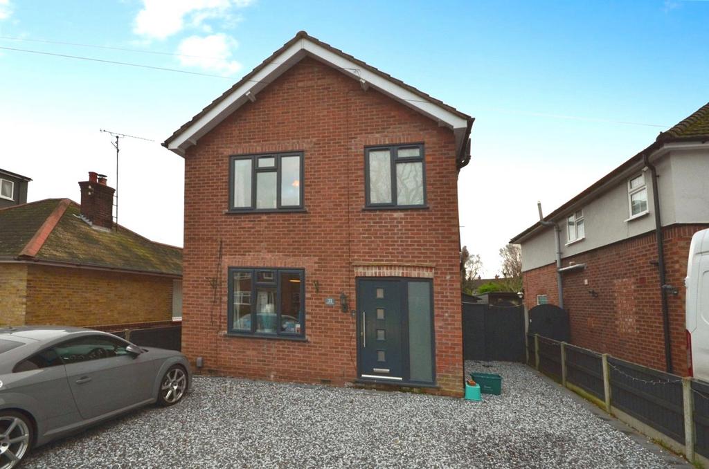 Dugard Avenue, Colchester, Essex, CO3 4 bed detached house for sale £