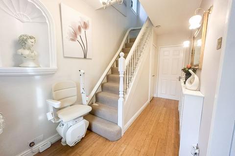 168 Aldridge Road, Streetly, Sutton Coldfield, B74 3TP