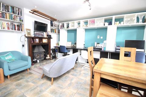 3 bedroom character property for sale, Winchester Road, Southampton SO32