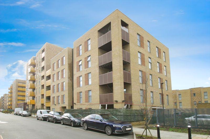 Rectory Park Avenue, Northolt 1 bed apartment for sale £265,000