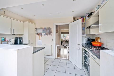 2 bedroom terraced house for sale, Groves Way, Chesham