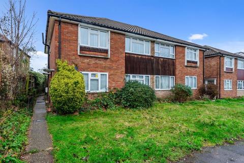 2 bedroom ground floor maisonette for sale, Staines Avenue, Sutton