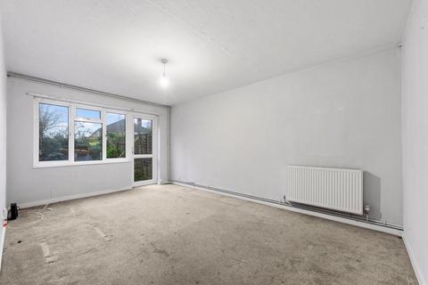 2 bedroom ground floor maisonette for sale, Staines Avenue, Sutton