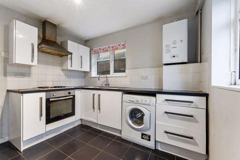 2 bedroom ground floor maisonette for sale, Staines Avenue, Sutton