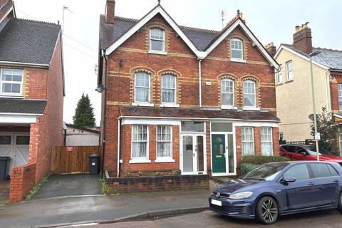 4 bedroom semi-detached house for sale, Sandhurst Road, Gloucester
