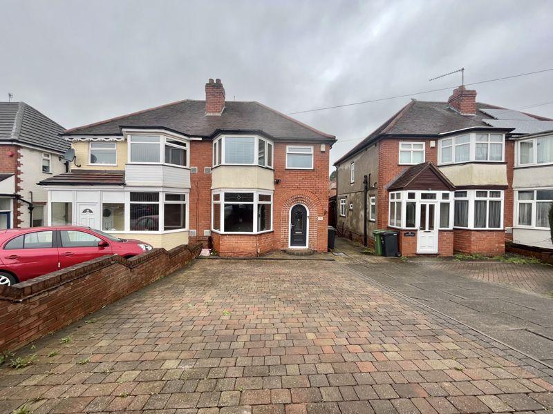 Thorns Road, Brierley Hill DY5 3 bed semidetached house for sale £