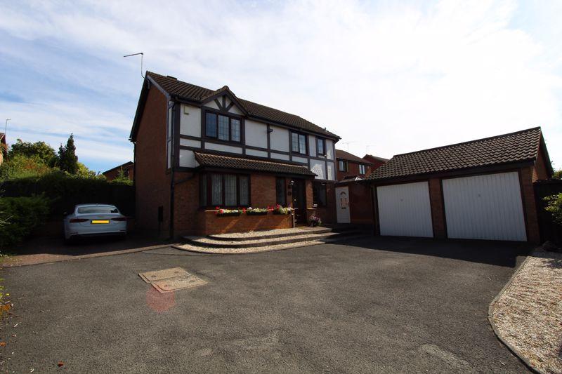 Kirkstone Way, Brierley Hill DY5 4 bed detached house £450,000
