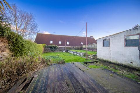 10 Ash Grove, Trethomas, Caerphilly, CF83 8BP