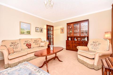 3 bedroom semi-detached villa for sale, Cairngorm Crescent, Kirkcaldy