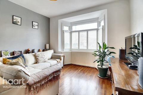 4 bedroom end of terrace house for sale, Hale End Road, Walthamstow