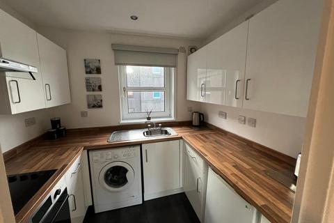 1 bedroom flat to rent, Nelson Court, Top Floor, AB24