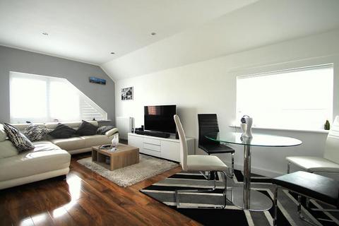 2 bedroom apartment to rent, Drake House