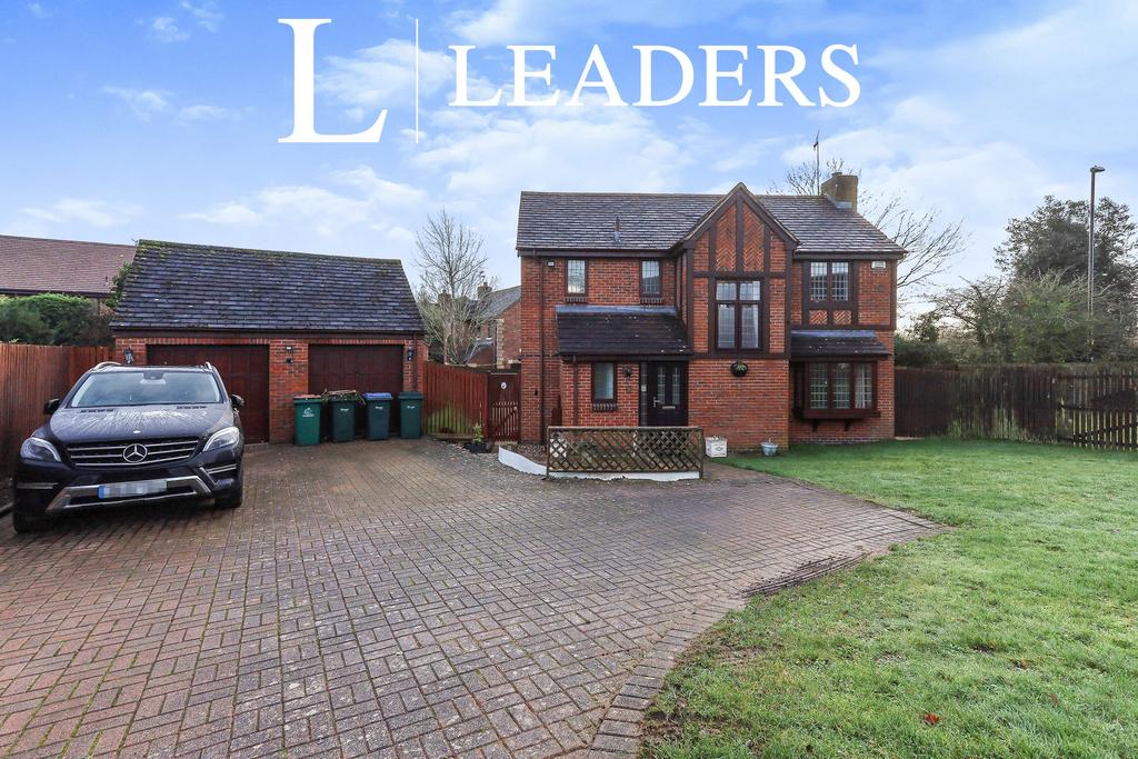Broadwells Crescent, Coventry, CV4 4 bed detached house £1,895 pcm (£