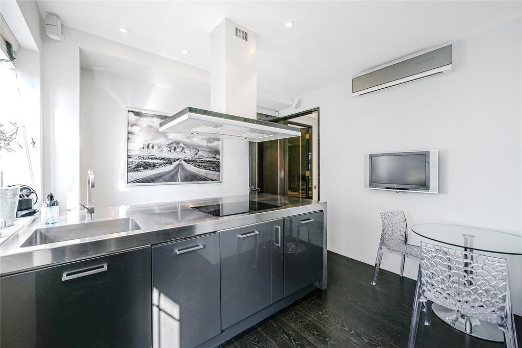 House in London, Royal Borough of Kensington and Chelsea - View 4