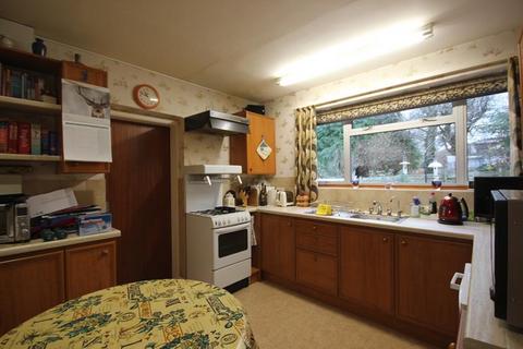 3 bedroom semi-detached house for sale, Sandpiper Crescent, Malvern, WR14 1UY