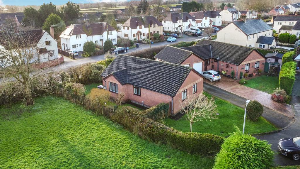 Oak Close, Weston Rhyn, Oswestry, Shropshire, SY10 2 bed bungalow for