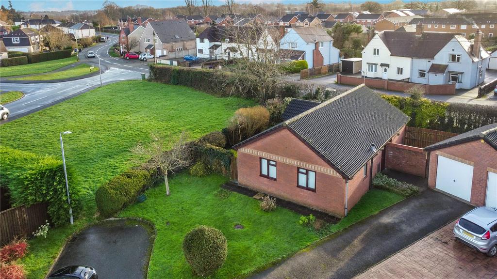 Oak Close, Weston Rhyn, Oswestry, Shropshire, SY10 2 bed bungalow for