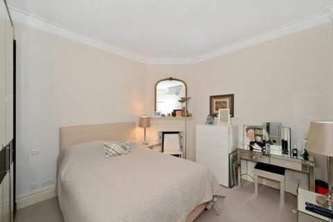 108 Oakwood Court, London, W14 8JZ