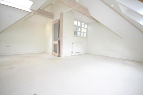 3 bedroom house to rent - Sonic Court, Guildford