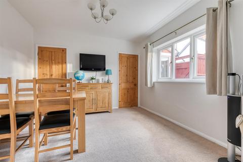 3 bedroom end of terrace house for sale, Spring Gardens, Ascot