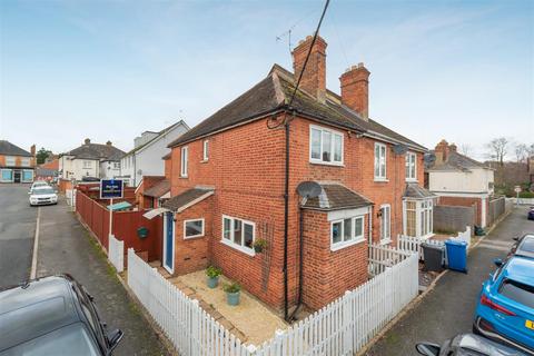 3 bedroom end of terrace house for sale, Spring Gardens, Ascot