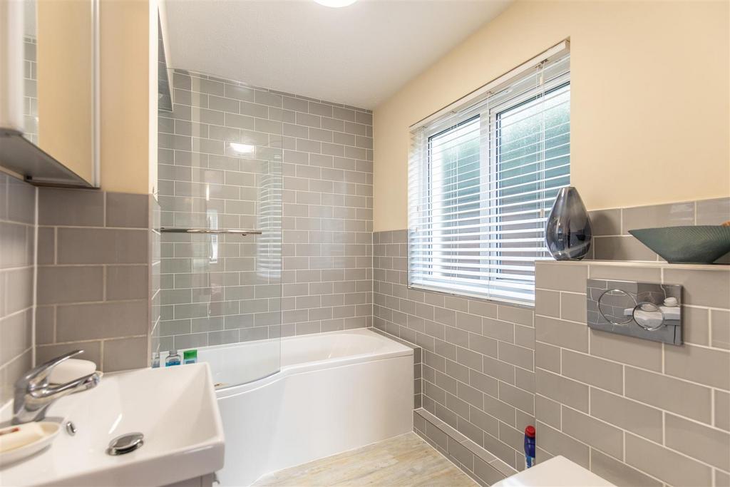 Ensuite bathroom
