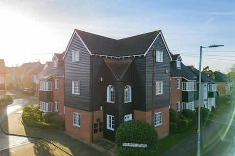 8 Hare Bridge Crescent, Ingatestone, CM4 9DR