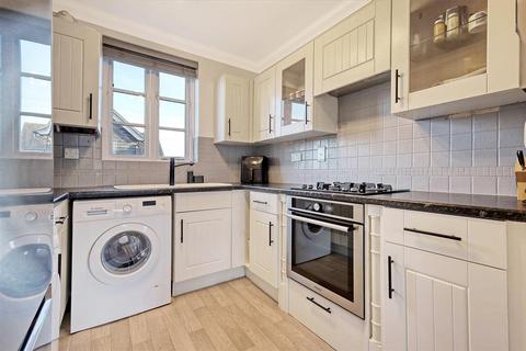 8 Hare Bridge Crescent, Ingatestone, CM4 9DR