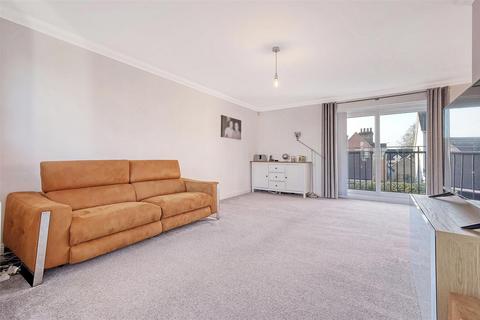 8 Hare Bridge Crescent, Ingatestone, CM4 9DR