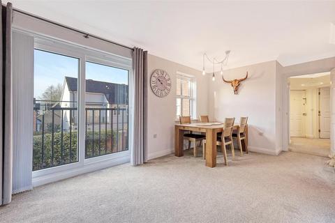 8 Hare Bridge Crescent, Ingatestone, CM4 9DR