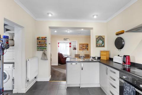 3 bedroom house for sale, Shakespeare Road, Exeter
