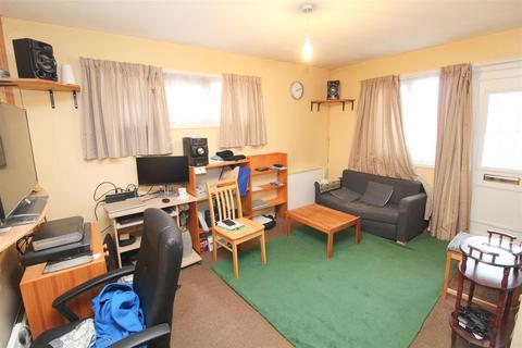 38 Downland, Two Mile Ash, Milton Keynes, MK8 8HN