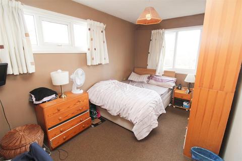 38 Downland, Two Mile Ash, Milton Keynes, MK8 8HN