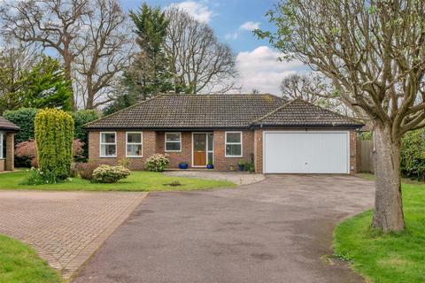 3 bedroom bungalow for sale, Parkside Place, East Horsley