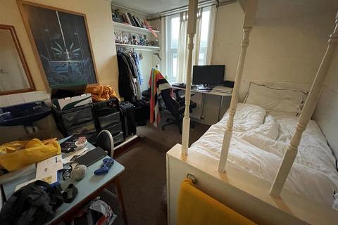 5 bedroom maisonette to rent, Preston Road, Brighton