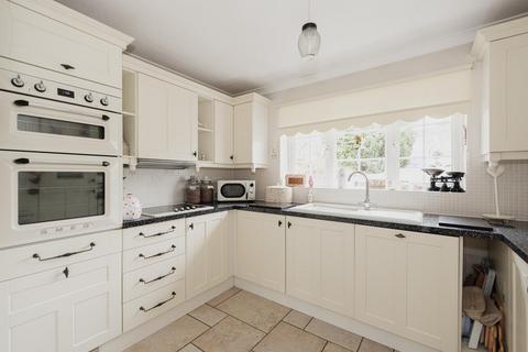 16 Harkness Close, Epsom, KT17 3PG