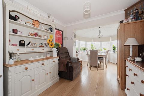 16 Harkness Close, Epsom, KT17 3PG